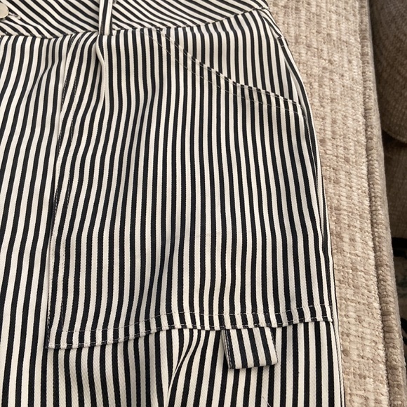 Shein Black and White wide leg, stripped slacks - Picture 3 of 8